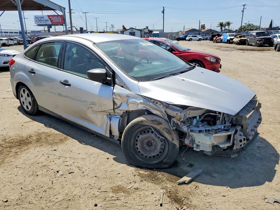 2015 Ford Focus მანქანა იყიდება აუქციონზე, vin: 1FADP3E22FL326114, აუქციონის ნომერი: 51651476