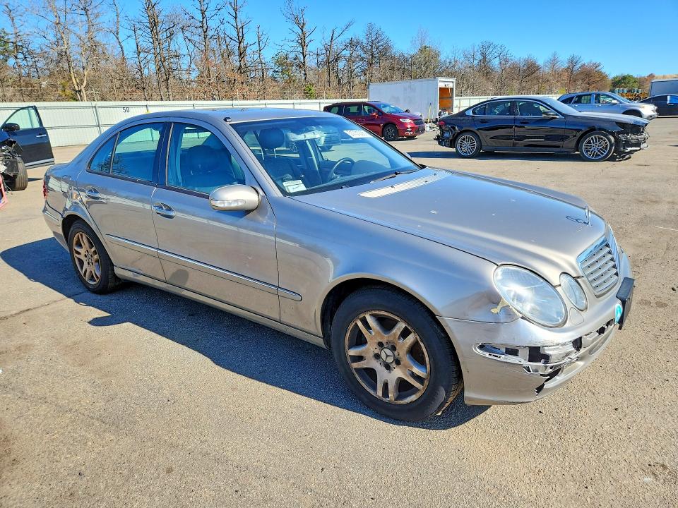 2005 Mercedes-benz E მანქანა იყიდება აუქციონზე, vin: WDBUF82J15X169378, აუქციონის ნომერი: 51731036