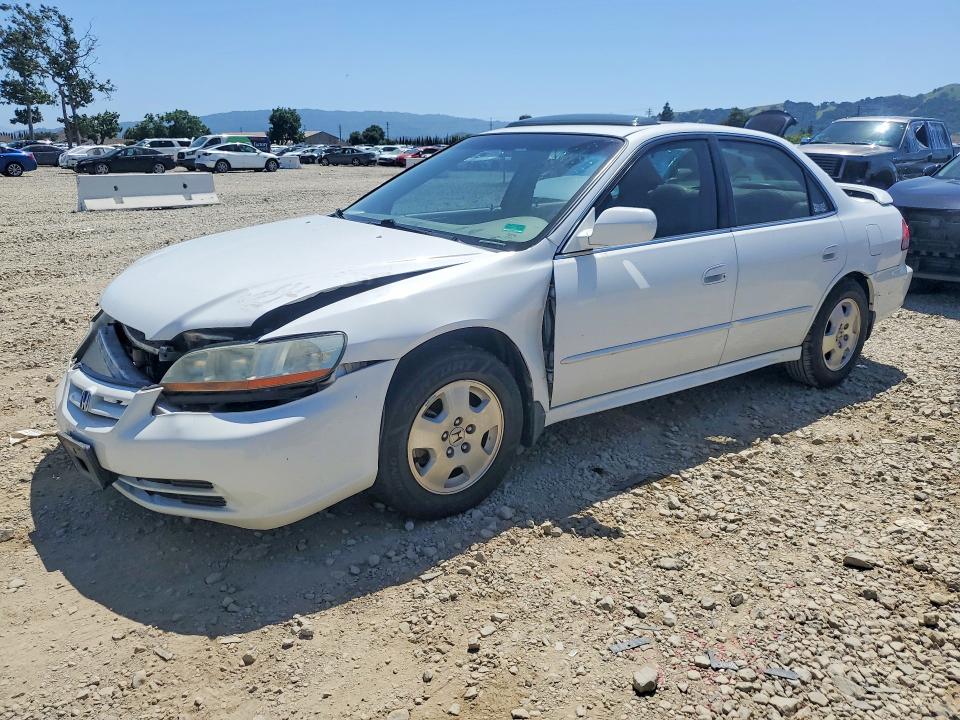 2002 Honda Accord მანქანა იყიდება აუქციონზე, vin: 1HGCG16562A032595, აუქციონის ნომერი: 52025466