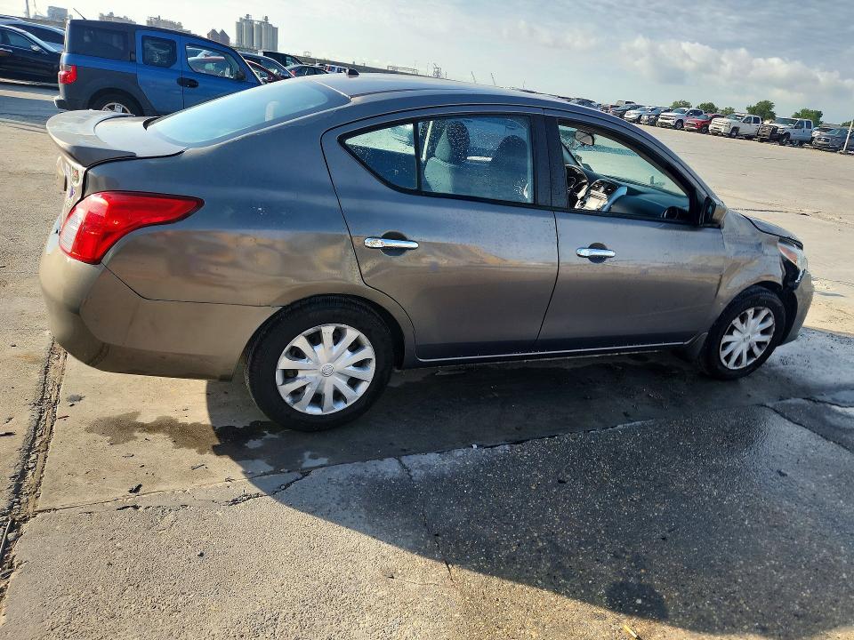 51534946 :رقم المزاد ، 3N1CN7AP3HL808766 vin ، 2017 Nissan Versa مزاد بيع