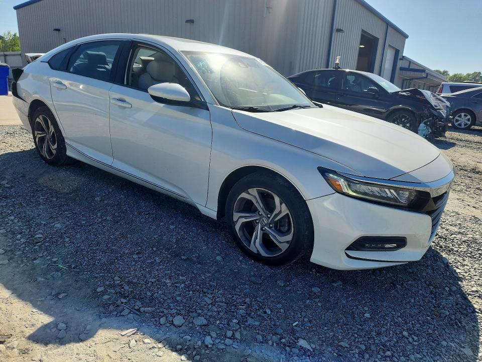 2018 Honda Accord მანქანა იყიდება აუქციონზე, vin: 1HGCV1F40JA035598, აუქციონის ნომერი: 48337896