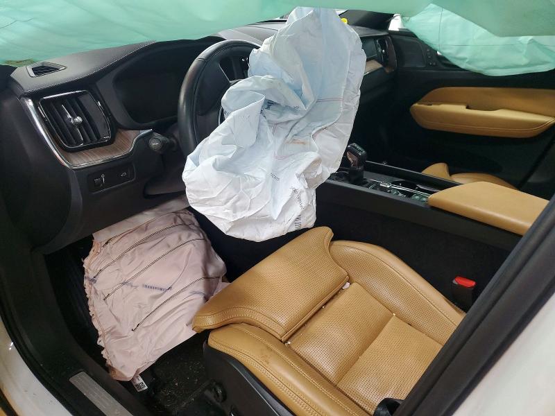 49070216 :رقم المزاد ، YV4102RL1M1886372 vin ، 2021 Volvo Xc60 مزاد بيع