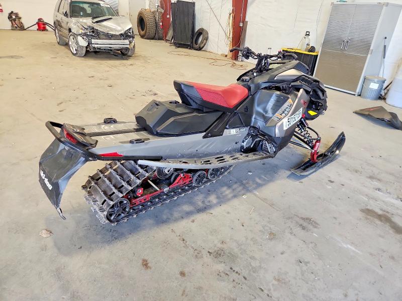 50152156 :رقم المزاد ، 2BPSMVPE7PV000094 vin ، 2023 Ski Mxz800 مزاد بيع