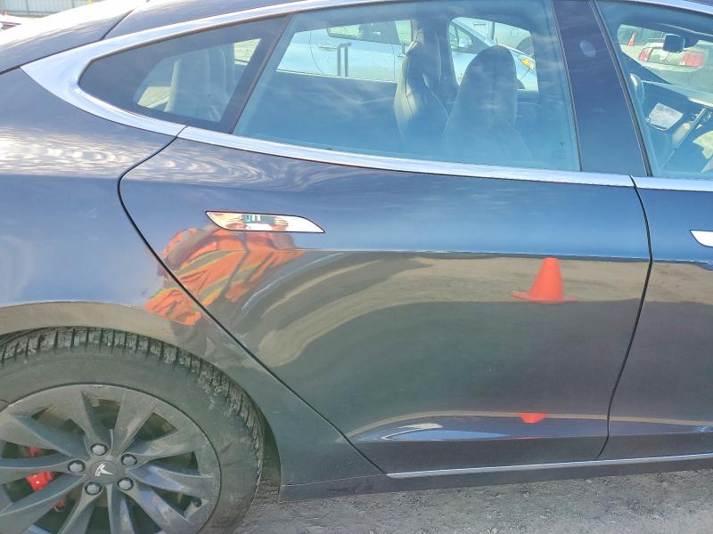 49145056 :رقم المزاد ، 5YJSA1E49JF275456 vin ، 2018 Tesla Model S مزاد بيع
