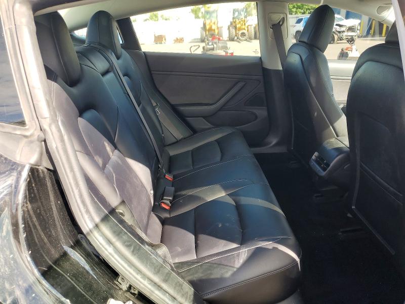 50509646 :رقم المزاد ، 5YJ3E1EAXJF018739 vin ، 2018 Tesla Model 3 مزاد بيع