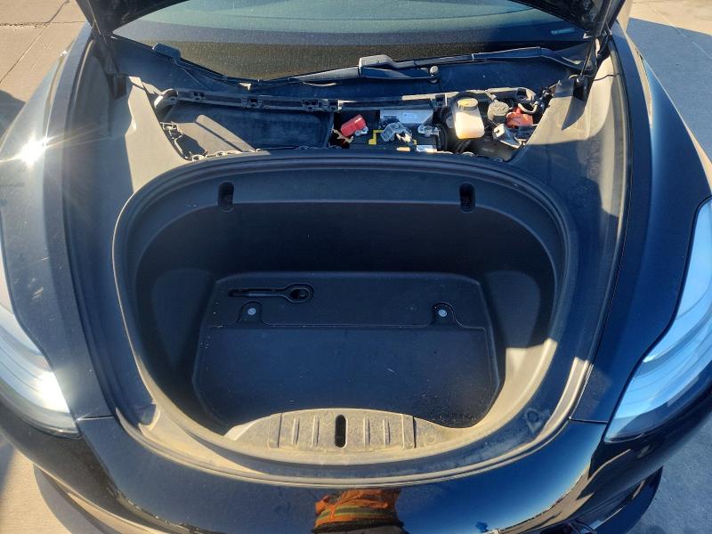 48573856 :رقم المزاد ، 5YJ3E1EA8KF307121 vin ، 2019 Tesla Model 3 مزاد بيع