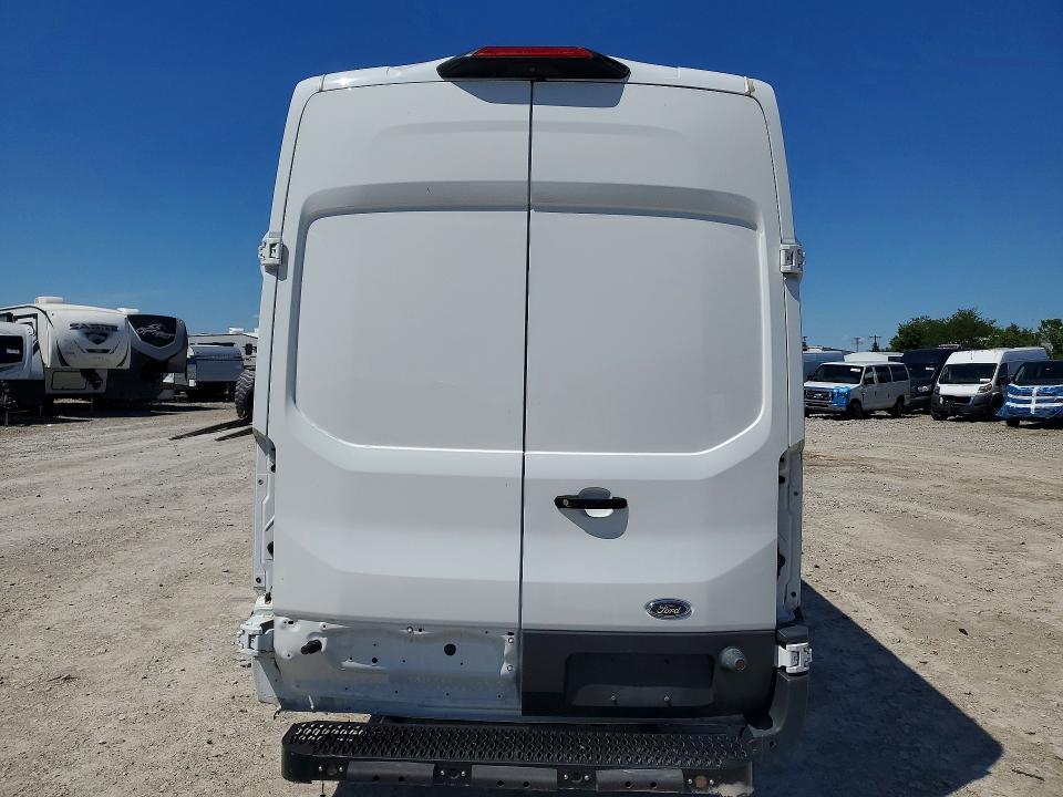 52139086 :رقم المزاد ، 1FTKR3XM9JKB52261 vin ، 2018 Ford Transit مزاد بيع