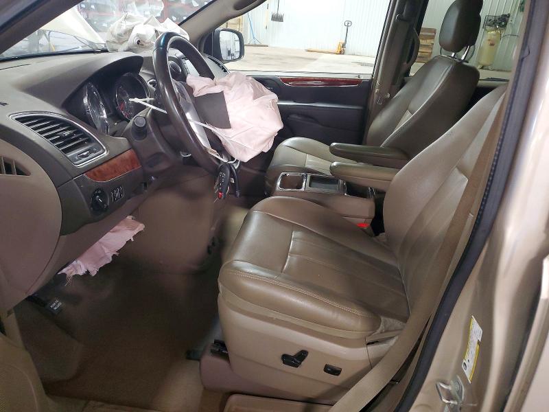 Auction sale of the 2015 Chrysler Town & Country, vin: 2C4RC1BG1FR552569, lot number: 50861266