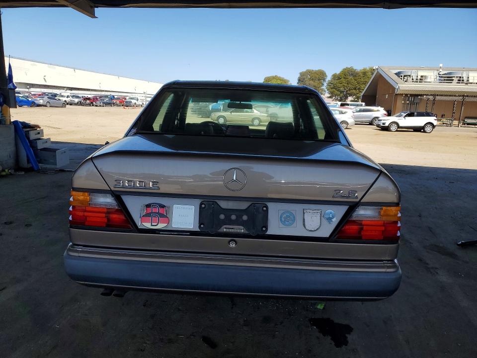 49094746 :رقم المزاد ، WDBEA26D5LB281082 vin ، 1990 Mercedes Benz 300 مزاد بيع