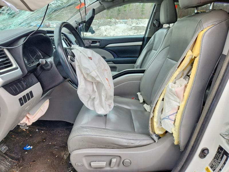 48474576 :رقم المزاد ، 5TDJKRFH8FS211338 vin ، 2015 Toyota Highlander مزاد بيع