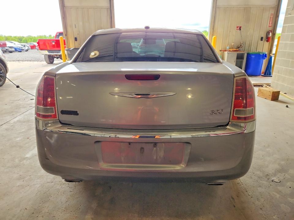 2014 Chrysler 300 მანქანა იყიდება აუქციონზე, vin: 2C3CCAAG0EH136383, აუქციონის ნომერი: 51371486