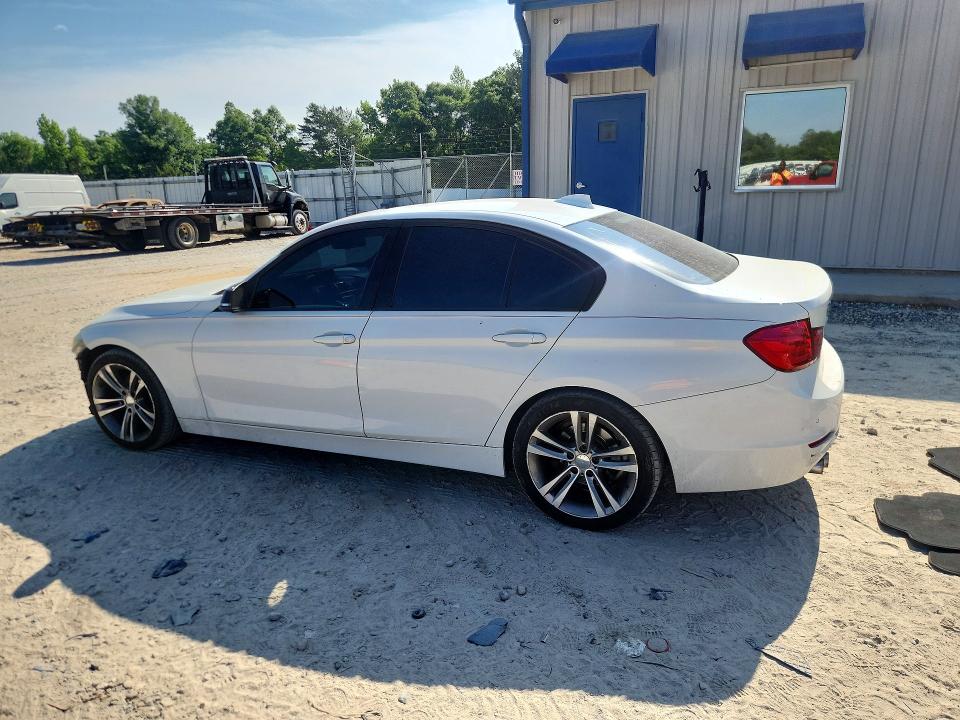 2015 Bmw 328 მანქანა იყიდება აუქციონზე, vin: WBA3A5C51FF609549, აუქციონის ნომერი: 51310716