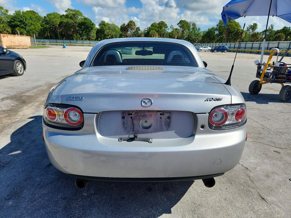 51176976 :رقم المزاد ، JM1NC26F170130514 vin ، 2007 Mazda Mx-5 Miata مزاد بيع