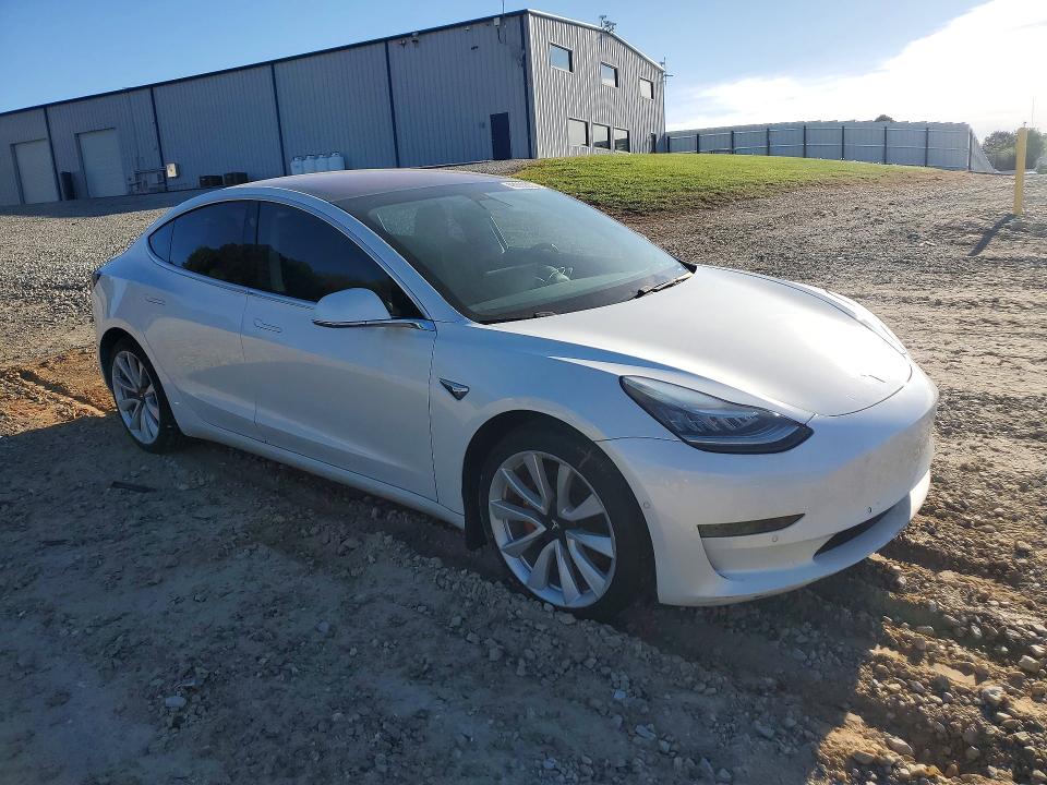 Auction sale of the 2020 Tesla Model 3, vin: 5YJ3E1EA8LF660220, lot number: 48869236