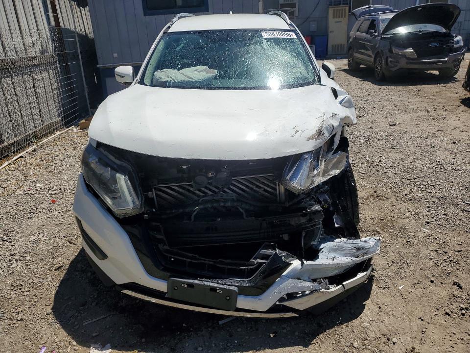 50810896 :رقم المزاد ، 5N1AT2MN6HC799625 vin ، 2017 Nissan Rogue مزاد بيع