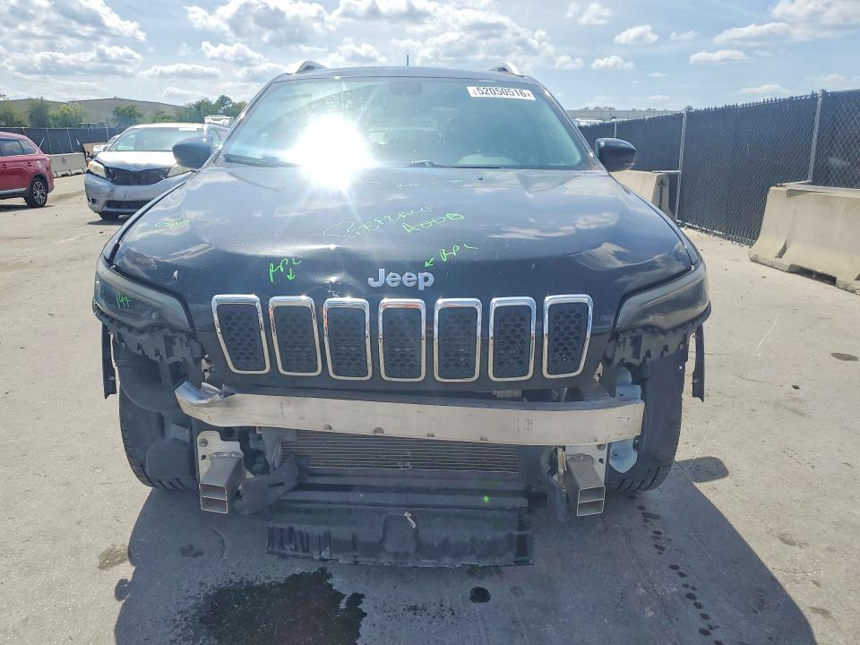 52050516 :رقم المزاد ، 1C4PJMDN5KD260561 vin ، 2019 Jeep Cherokee مزاد بيع