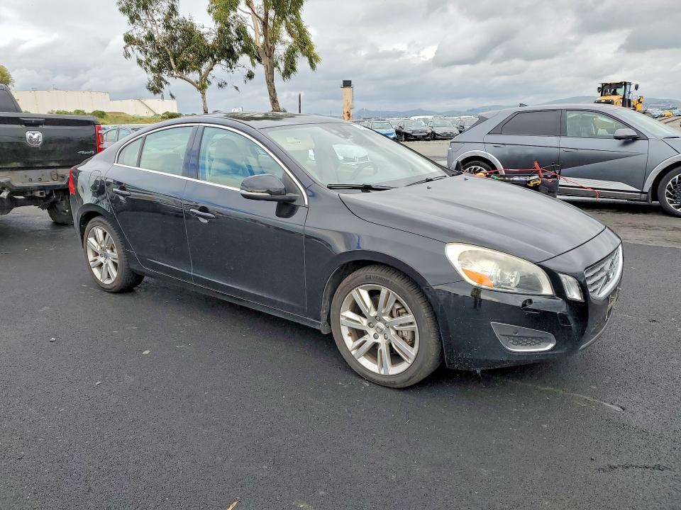 48317816 :رقم المزاد ، YV1612FH6D2205102 vin ، 2013 Volvo S60 مزاد بيع