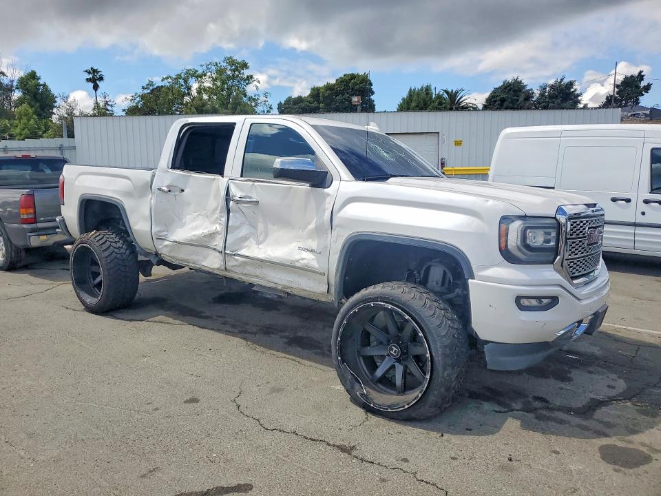 49482746 :رقم المزاد ، 3GTU2PEJ9JG621594 vin ، 2018 Gmc Sierra مزاد بيع