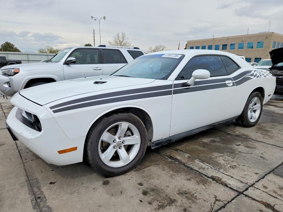 2013 Dodge Challenger მანქანა იყიდება აუქციონზე, vin: 2C3CDYAGXDH662945, აუქციონის ნომერი: 47661736