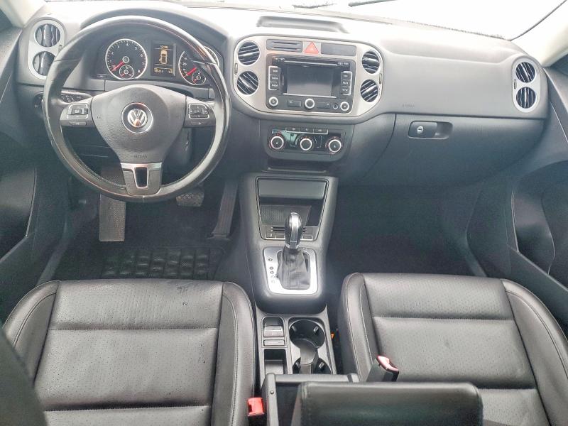 50950666 :رقم المزاد ، WVGAV7AX2BW547521 vin ، 2011 Volkswagen Tiguan مزاد بيع