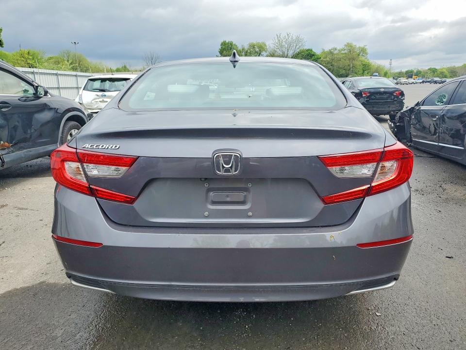 Продаж на аукціоні авто 2018 Honda Accord, vin: 1HGCV1F44JA073884, номер лоту: 51474276
