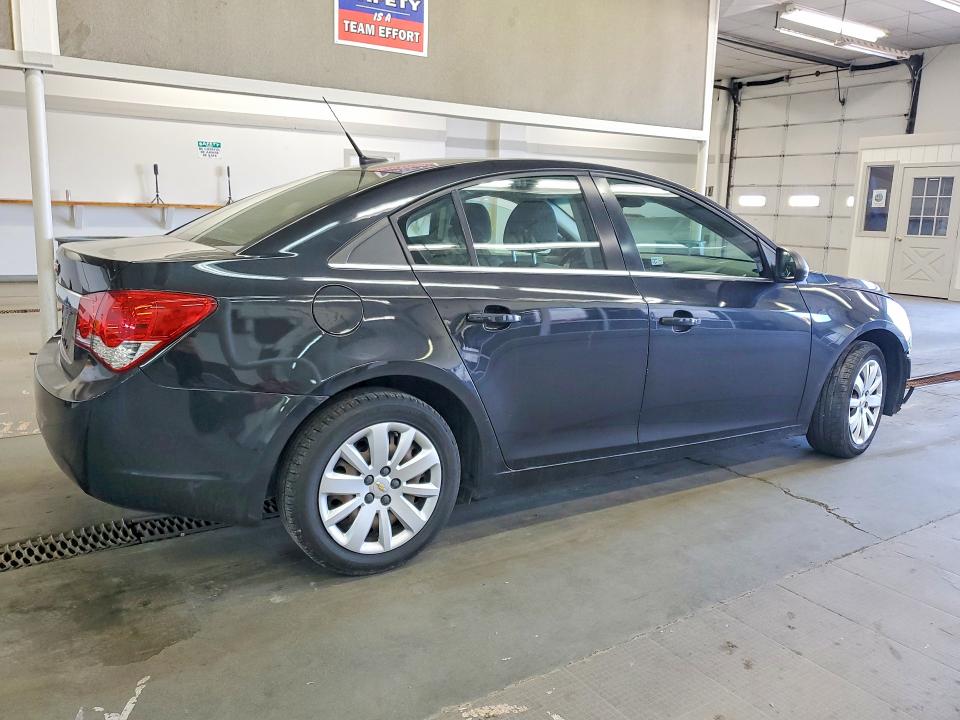 51537436 :رقم المزاد ، 1G1PC5SH8B7308347 vin ، 2011 Chevrolet Cruze مزاد بيع