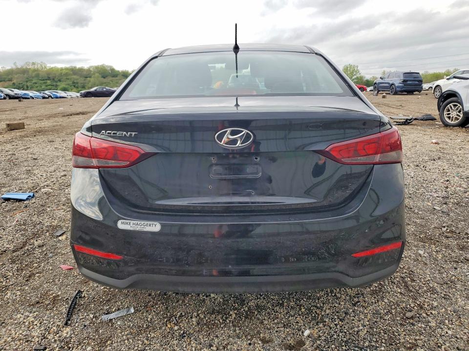 2018 Hyundai Accent მანქანა იყიდება აუქციონზე, vin: 3KPC24A35JE012645, აუქციონის ნომერი: 51634876