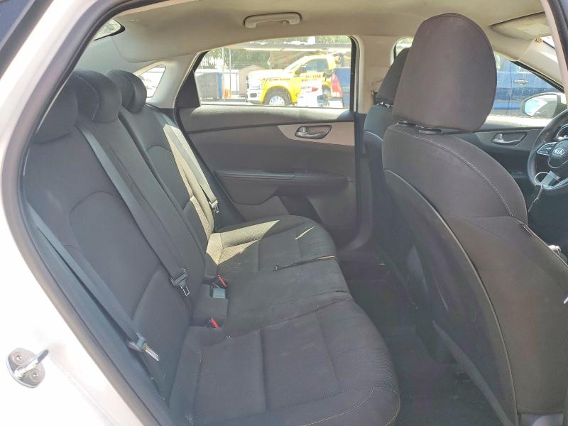 51536036 :رقم المزاد ، 3KPF24AD7ME304033 vin ، 2021 Kia Forte مزاد بيع