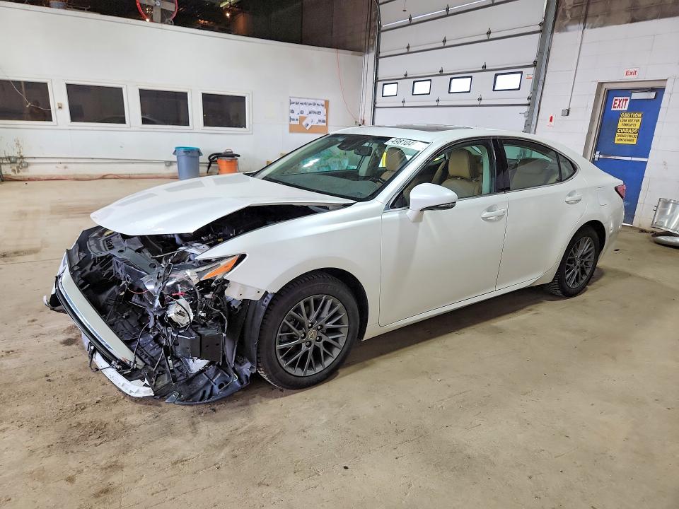 49810496 :رقم المزاد ، 58ABK1GG6JU100565 vin ، 2018 Lexus Es مزاد بيع