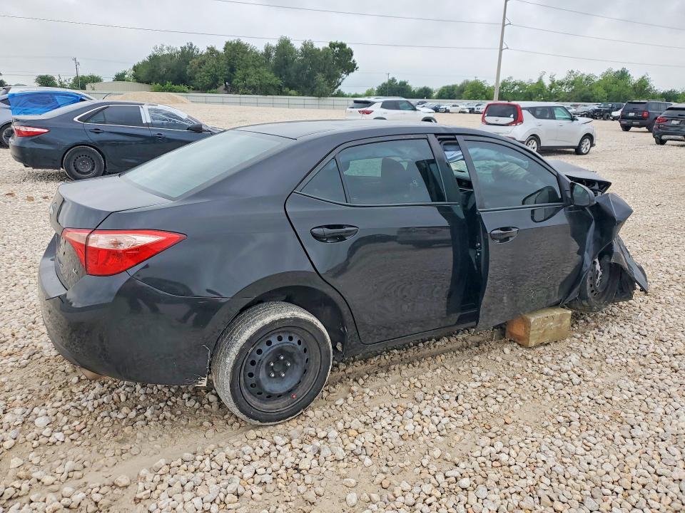 50895006 :رقم المزاد ، 5YFBURHE4JP836368 vin ، 2018 Toyota Corolla مزاد بيع