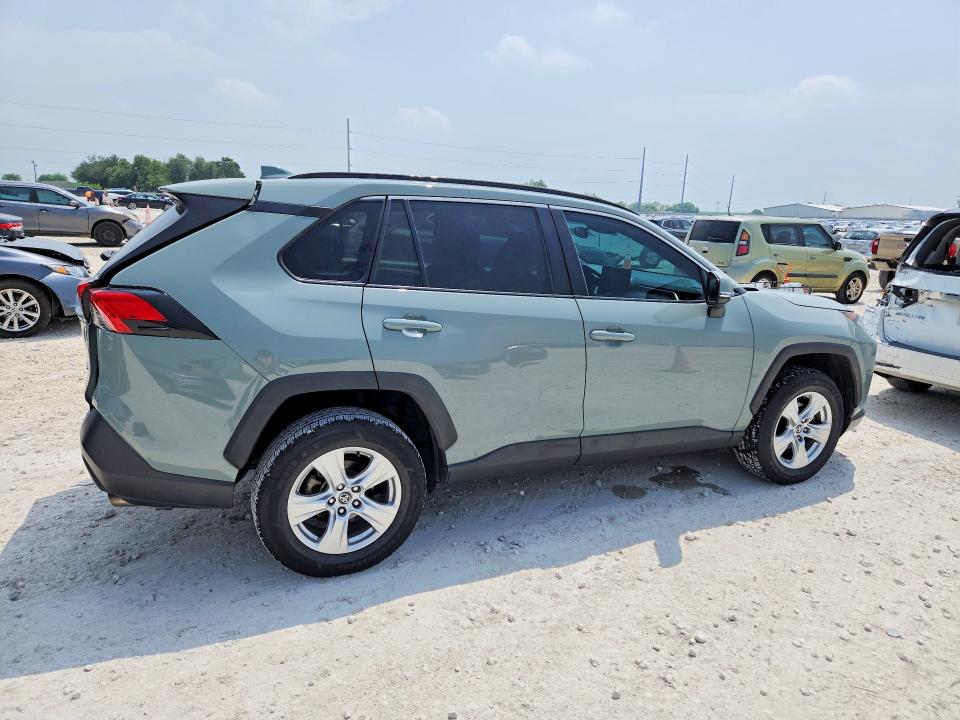 51638636 :رقم المزاد ، 2T3W1RFV1MW111964 vin ، 2021 Toyota Rav4 مزاد بيع