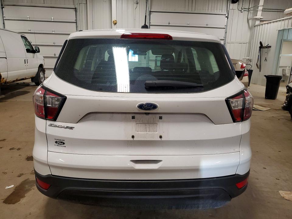 2018 Ford Escape მანქანა იყიდება აუქციონზე, vin: 1FMCU0F76JUD21438, აუქციონის ნომერი: 51715186
