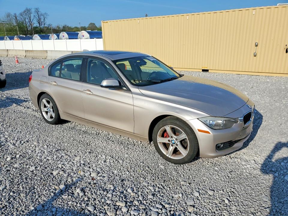 2013 Bmw 328 მანქანა იყიდება აუქციონზე, vin: WBA3B5G56DNS01400, აუქციონის ნომერი: 50798936