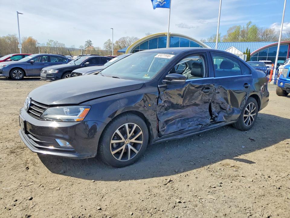 50423586 :رقم المزاد ، 3VWDB7AJXHM415666 vin ، 2017 Volkswagen Jetta مزاد بيع
