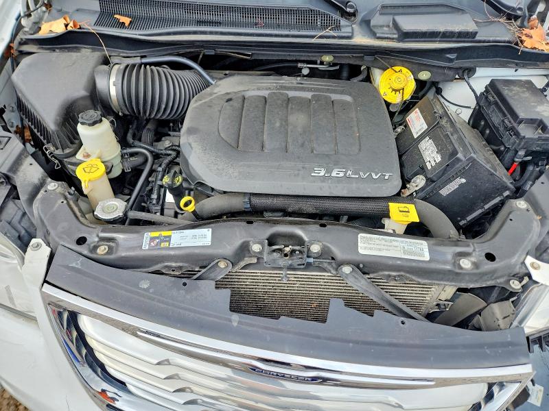 50730196 :رقم المزاد ، 2C4RC1CG9FR590680 vin ، 2015 Chrysler Town & Country مزاد بيع