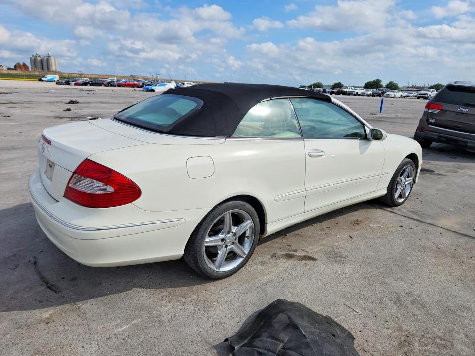 51467666 :رقم المزاد ، WDBTK56F68F236353 vin ، 2008 Mercedes Benz Clk مزاد بيع
