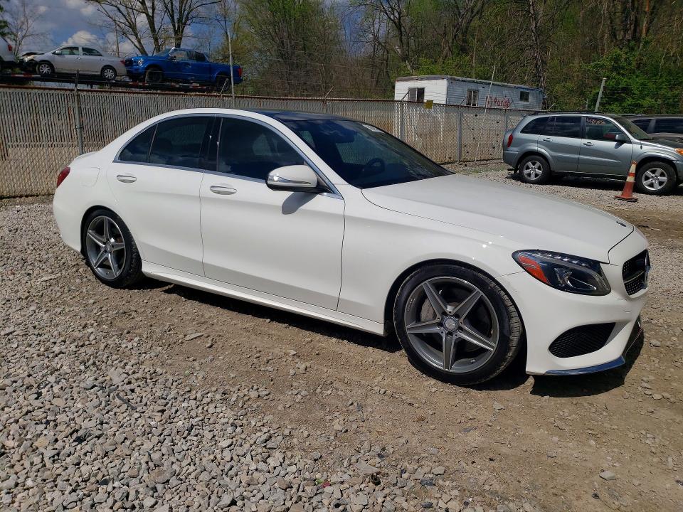 50949426 :رقم المزاد ، 55SWF4KB4FU040315 vin ، 2015 Mercedes-benz C مزاد بيع