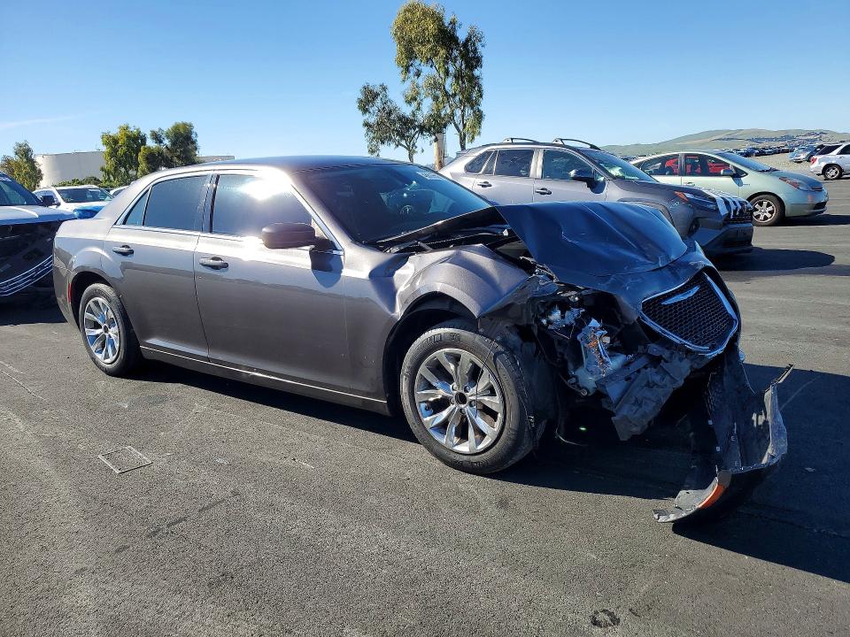48803556 :رقم المزاد ، 2C3CCAAG6FH864288 vin ، 2015 Chrysler 300 مزاد بيع