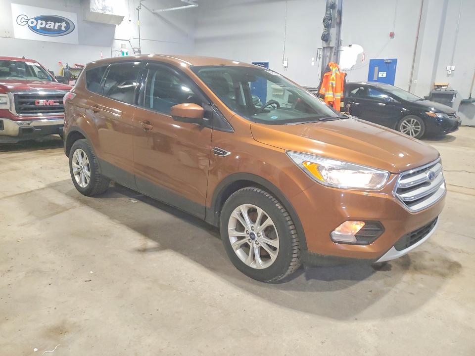 50591596 :رقم المزاد ، 1FMCU0G92HUB16743 vin ، 2017 Ford Truck/van Escape Se 4dr 2wd مزاد بيع