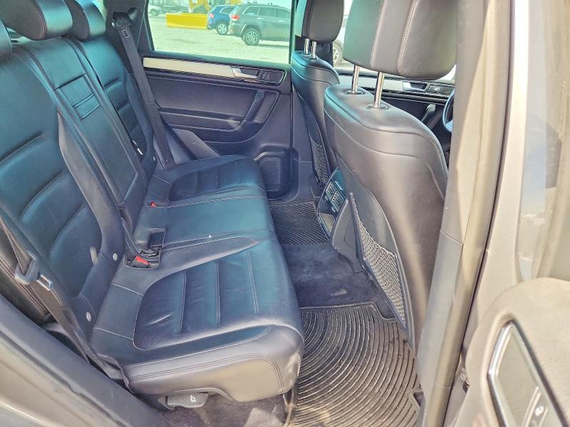 Продажа на аукционе авто 2017 Volkswagen Touareg, vin: WVGRF7BP2HD003183, номер лота: 49333636
