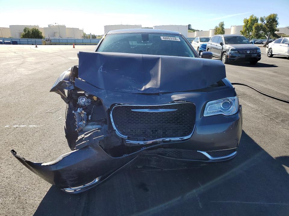 48803556 :رقم المزاد ، 2C3CCAAG6FH864288 vin ، 2015 Chrysler 300 مزاد بيع