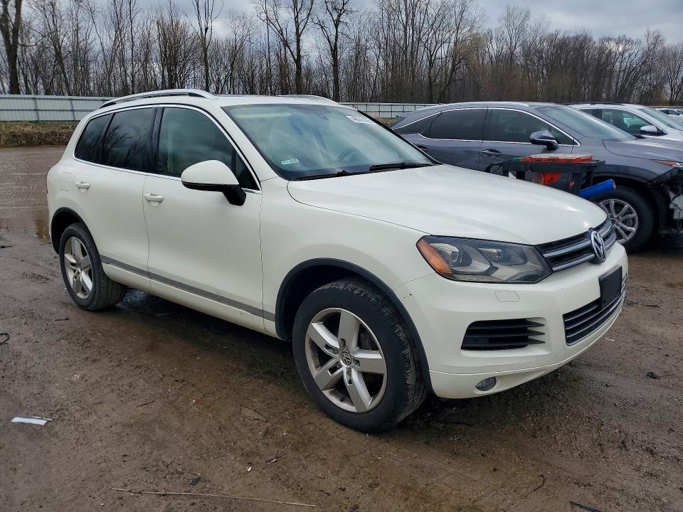 2012 Volkswagen Touareg მანქანა იყიდება აუქციონზე, vin: WVGFF9BP5CD001791, აუქციონის ნომერი: 48677466