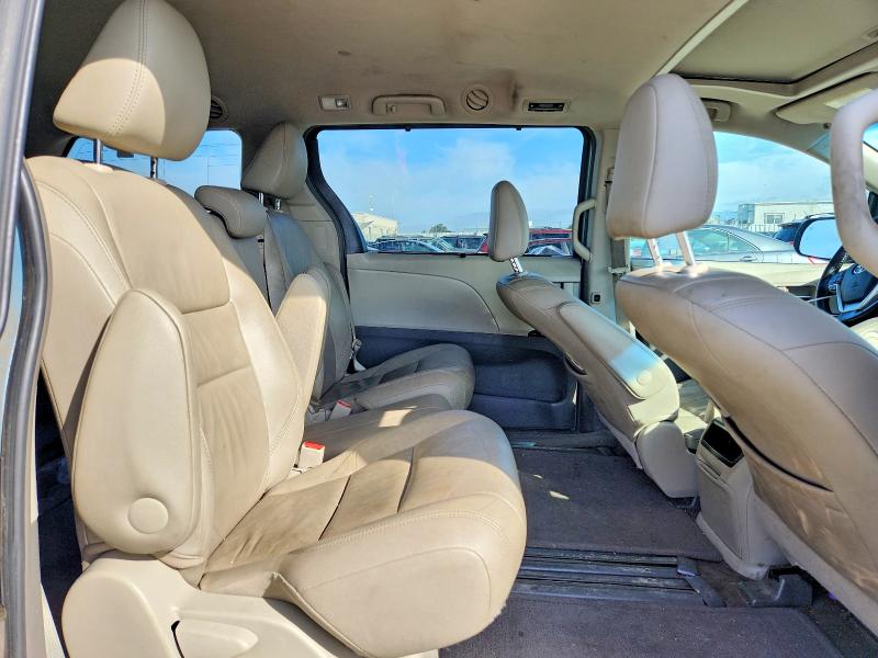 2017 Toyota Sienna მანქანა იყიდება აუქციონზე, vin: 5TDYZ3DC0HS888854, აუქციონის ნომერი: 50131776