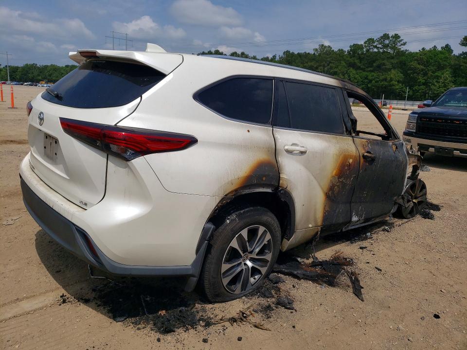 Продажа на аукционе авто 2020 Toyota Highlander, vin: 5TDGZRAHXLS503307, номер лота: 51885916