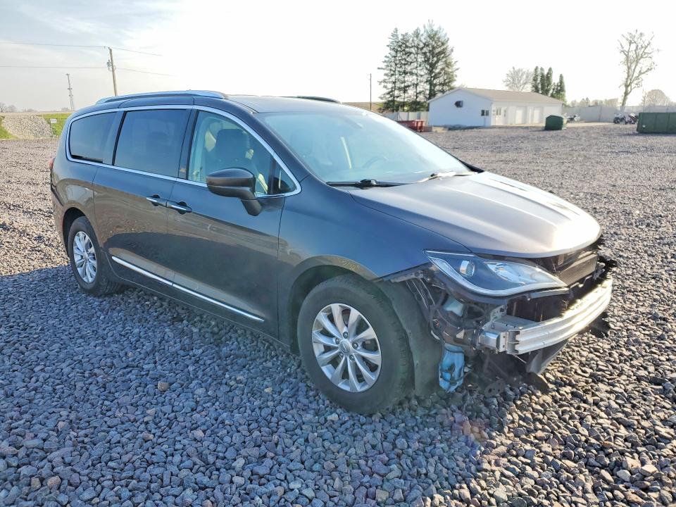 49242716 :رقم المزاد ، 2C4RC1EG4JR108123 vin ، 2018 Chrysler Pacifica مزاد بيع