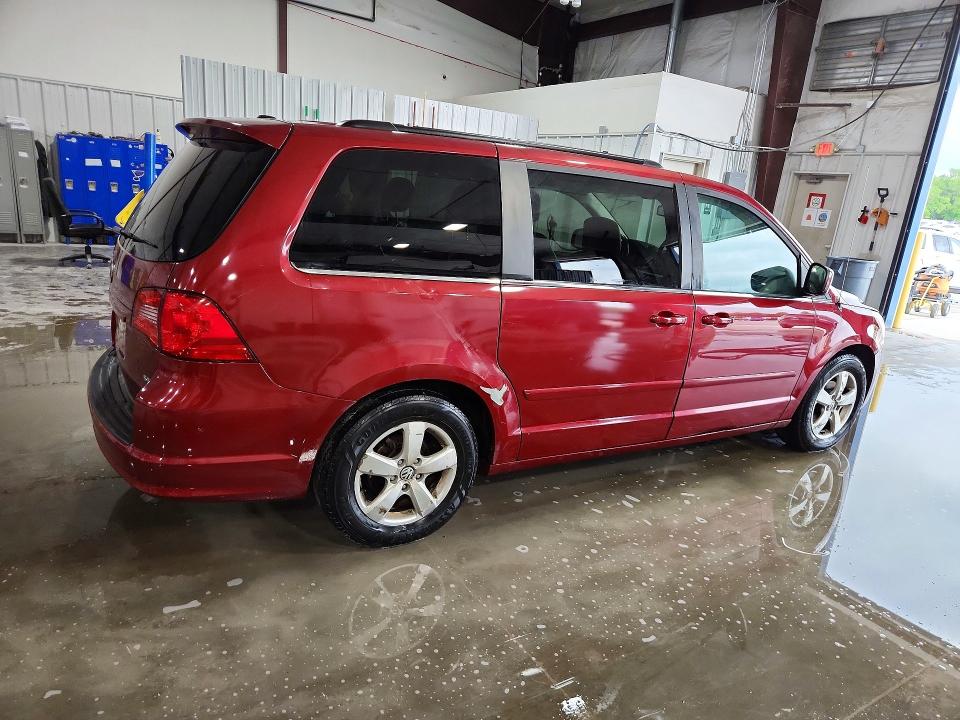 50974376 :رقم المزاد ، 2V4RW5DG4BR642990 vin ، 2011 Volkswagen Routan مزاد بيع