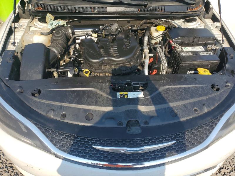 49318516 :رقم المزاد ، 1C3CCCCGXFN662067 vin ، 2015 Chrysler 200 مزاد بيع