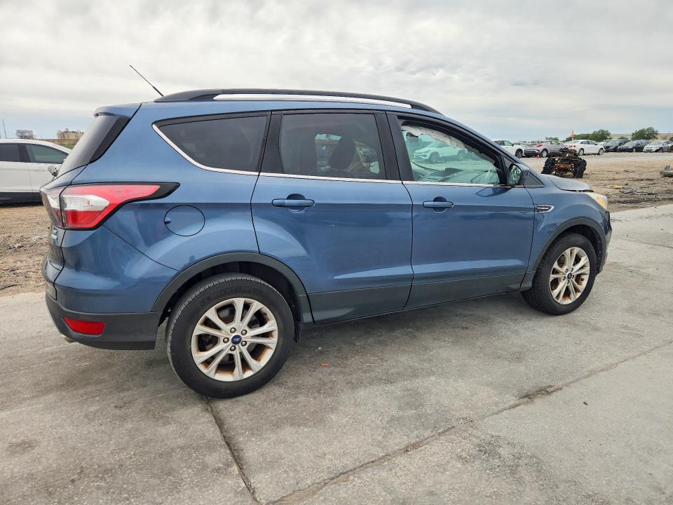 48760746 :رقم المزاد ، 1FMCU0GD4JUB80812 vin ، 2018 Ford Escape مزاد بيع