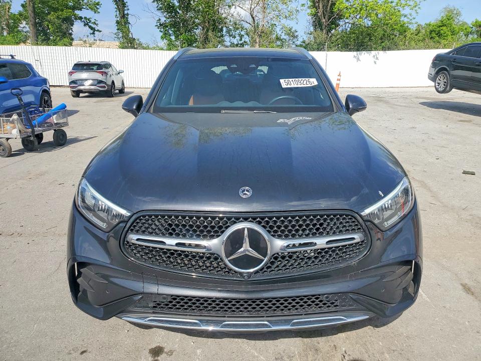 50109226 :رقم المزاد ، W1NKM4HB1SF272009 vin ، 2025 Mercedes-benz Glc مزاد بيع