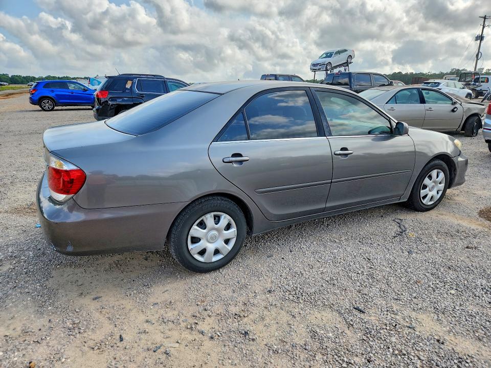 2005 Toyota Camry მანქანა იყიდება აუქციონზე, vin: 4T1BE32K45U622249, აუქციონის ნომერი: 51171226